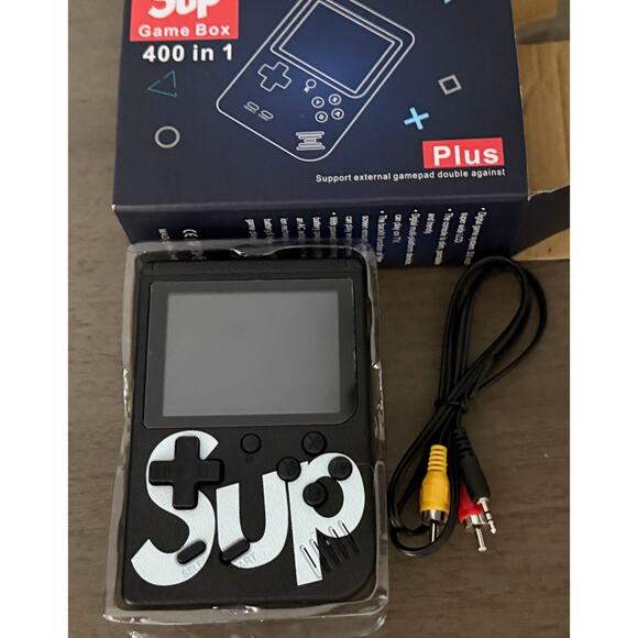 Sup Game Box Plus 400 in 1 Handheld Retro Mini Pocket Game Rechargeable Console - Picture 2 of 5